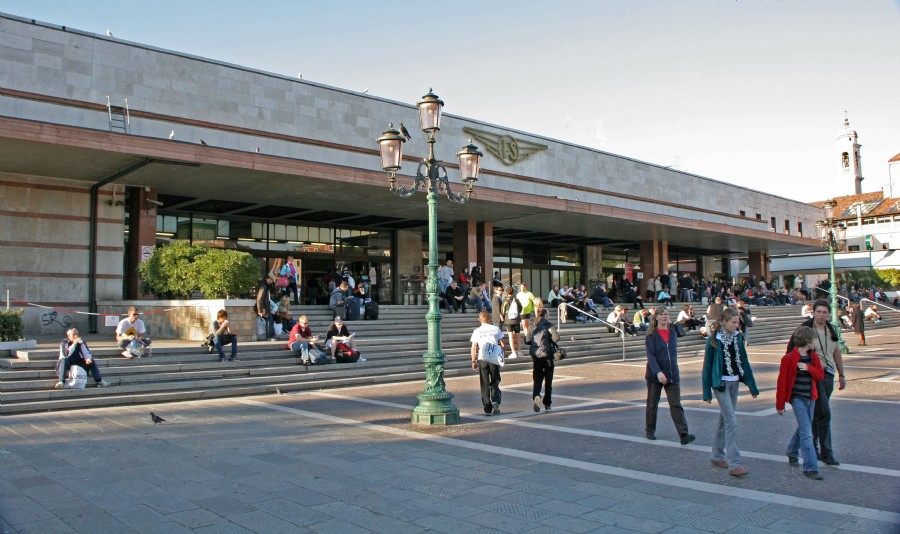 Venezia Santa Lucia, una food court di sapore italiano